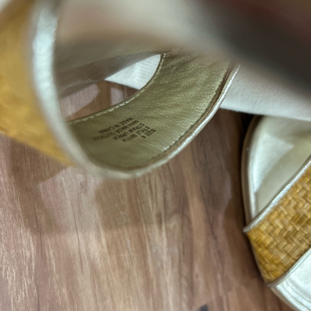 Lilly Pulitzer Heeled Sandals - Picture 9 of 10